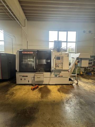 CNC turning and milling center